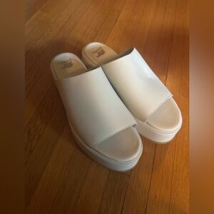 Sorel Dayspring Slide Sandal in Chalk White, Size 10, NWB